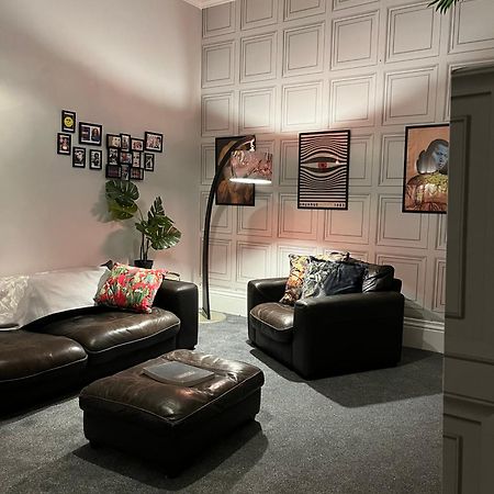 Large Mach Apartment At Pen Y Coed Hall 多尔盖罗 外观 照片