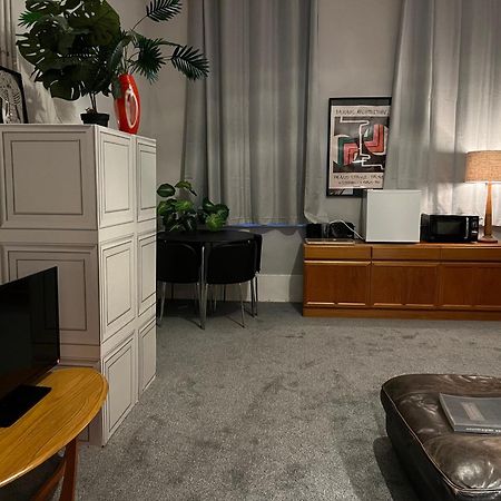 Large Mach Apartment At Pen Y Coed Hall 多尔盖罗 外观 照片