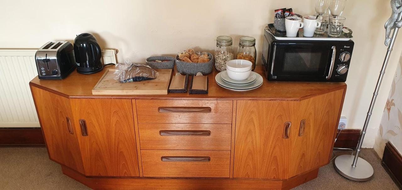 Large Mach Apartment At Pen Y Coed Hall 多尔盖罗 外观 照片