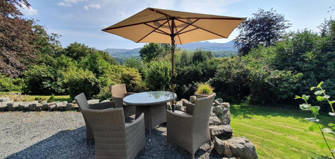 Large Mach Apartment At Pen Y Coed Hall 多尔盖罗 外观 照片